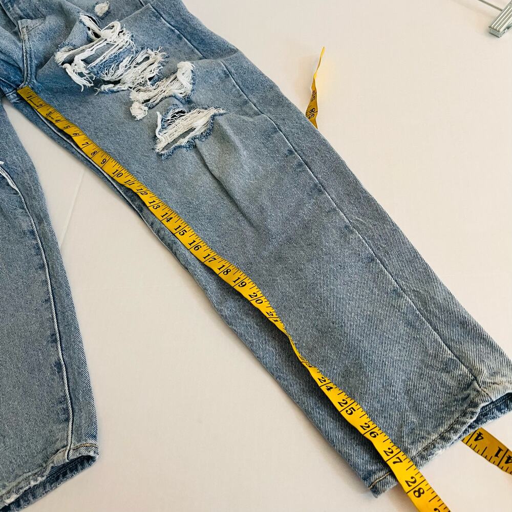 Levi’s High Waisted Distressed Mom Jeans Size 30 - Picture 9 of 9